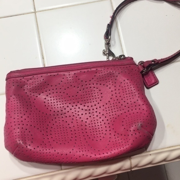 Coach wristlet - Picture 3 of 3